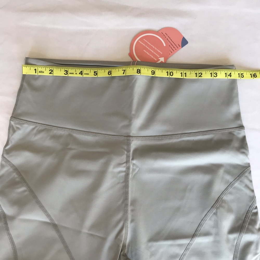 High Waist Biker Shorts Gray Women's size Large Pockets 9" Inseam Soft - Picture 10 of 15